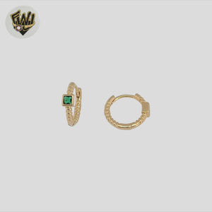 (1-2524-1) Gold Laminate - Green Zircon Huggies - BGF