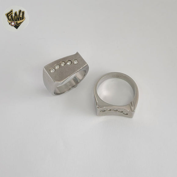 (4-0078) Acero inoxidable - Anillo para hombre con circonitas talladas.