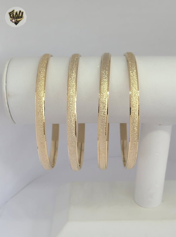 (1-4016-1) Gold Laminate - 5mm Carved Bangle - BGO